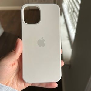 iPhone 12 Pro- Silicone Case with MagSafe